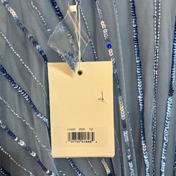 MAC DUGGAL Beaded Striping Kimono Sleeve V Neck Dress - Picture 11 of 14